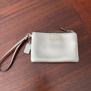 Coach leather corner zip wristlet platinum